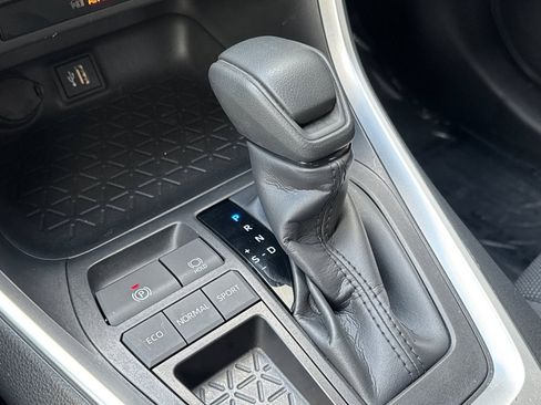 Used 2024 Toyota RAV4 LE image 28