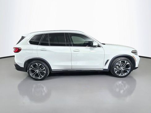Used 2021 BMW X5 xDrive45e w/ Parking Assistance Package AWD/4WD image 4