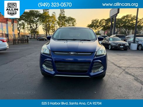 Used 2016 Ford Escape SE FWD image 2