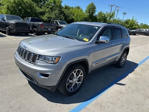 Used 2020 Jeep Grand Cherokee Limited w/ Luxury Group II AWD/4WD image 15