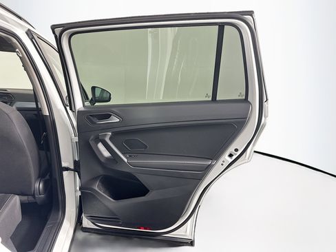 Used 2024 Volkswagen Tiguan S image 30