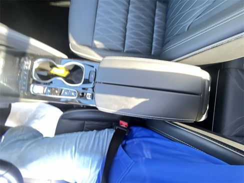 Used 2023 Buick Envision Avenir image 21