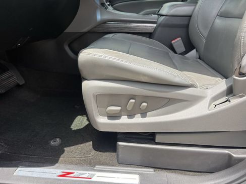 Used 2015 Chevrolet Suburban LT AWD/4WD image 13