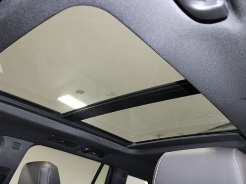 Used 2025 Cadillac XT6 Premium Luxury image 59