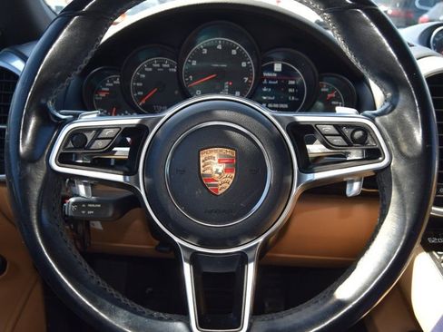 Used 2016 Porsche Cayenne AWD/4WD image 19