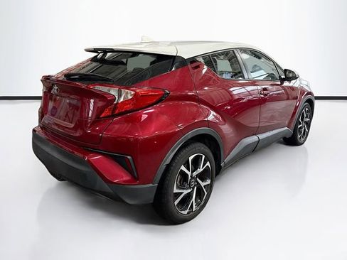Used 2018 Toyota C-HR XLE image 6