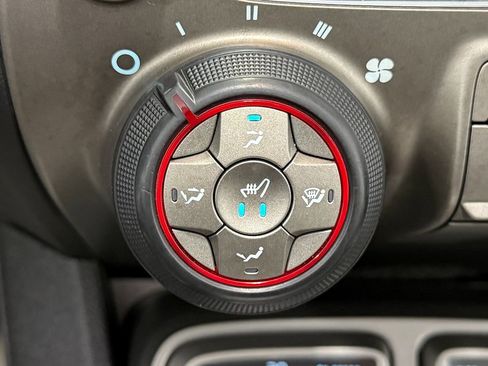 Used 2012 Chevrolet Camaro SS RWD image 25