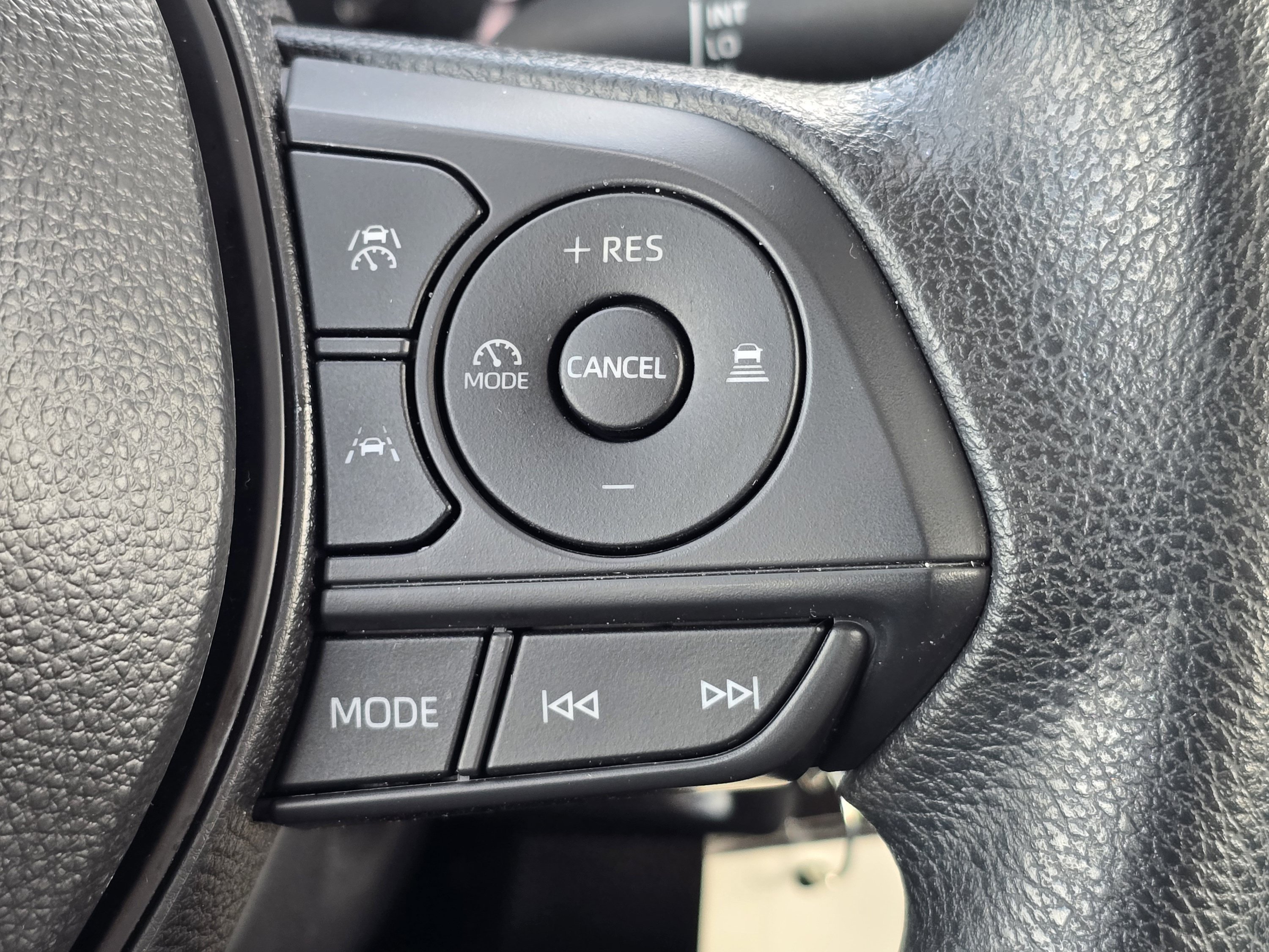 Used 2026 Toyota Corolla LE FWD image 15