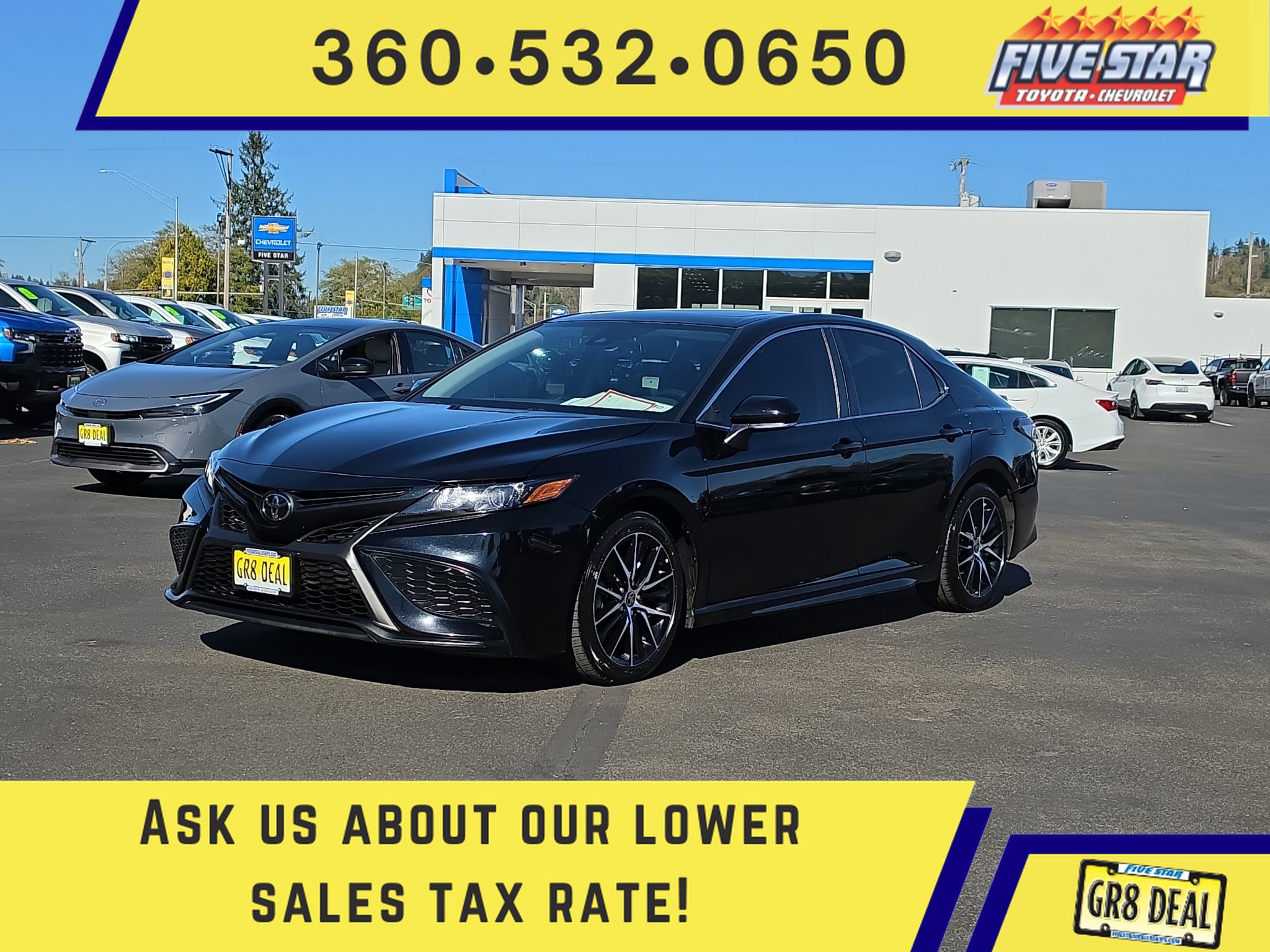 Certified 2021 Toyota Camry SE w/ Cold Weather Package FWD image 1