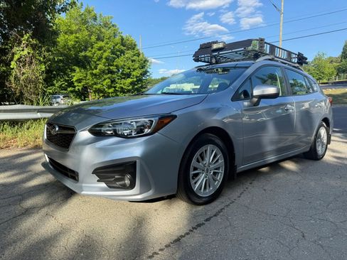 Used 2018 Subaru Impreza 2.0i Premium w/ Eyesight & BSD & Rcta AWD/4WD image 3