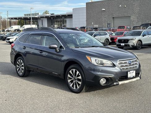 Used 2017 Subaru Outback 3.6R Limited image 27
