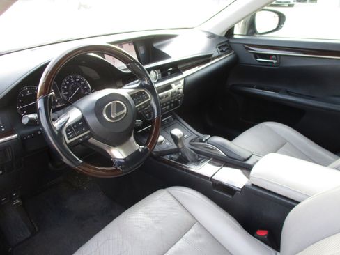 Used 2016 Lexus ES 350 image 8