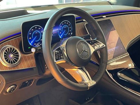 Used 2023 Mercedes-Benz EQE 500 4MATIC SUV w/ Pinnacle Trim Package image 13