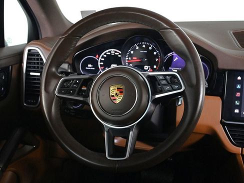 Certified 2023 Porsche Cayenne Platinum Edition AWD/4WD image 12