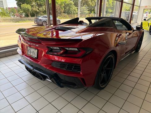 Used 2024 Chevrolet Corvette Z06 w/ Chrome Exterior Badge Package RWD image 5