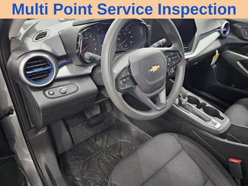 Used 2026 Chevrolet Trax LS w/ LS Convenience Package FWD image 11