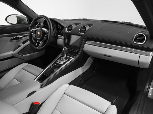 Certified 2025 Porsche 718 Cayman RWD image 25
