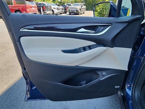 Used 2023 Buick Enclave Essence w/ Sound and Sites Package image 23