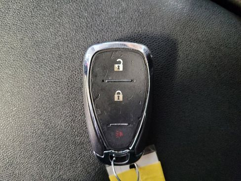 Used 2023 Chevrolet Equinox LT FWD image 32