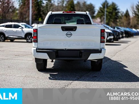 Certified 2025 Nissan Frontier SV image 12