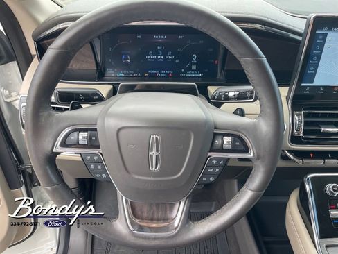 Used 2024 Lincoln Navigator L Reserve image 7