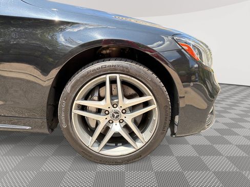 Used 2019 Mercedes-Benz S 560 4MATIC Sedan w/ AMG Line Exterior image 31
