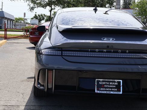 Used 2024 Hyundai Ioniq 6 SE RWD image 11