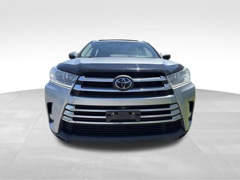 Used 2018 Toyota Highlander Limited AWD/4WD image 8