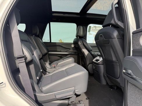 New 2025 Lincoln Navigator Reserve w/ Jet Appearance Package image 7
