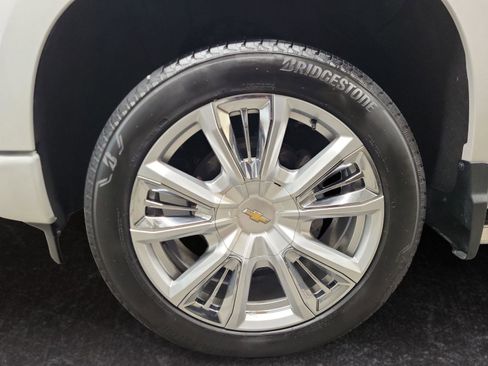 Used 2024 Chevrolet Silverado 1500 High Country w/ High Country Premium Package image 15