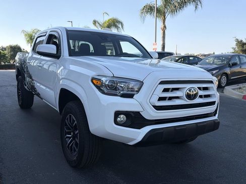 Used 2020 Toyota Tacoma SR AWD/4WD image 13