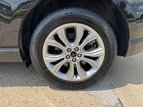 Used 2023 Ford Edge Titanium AWD/4WD image 9