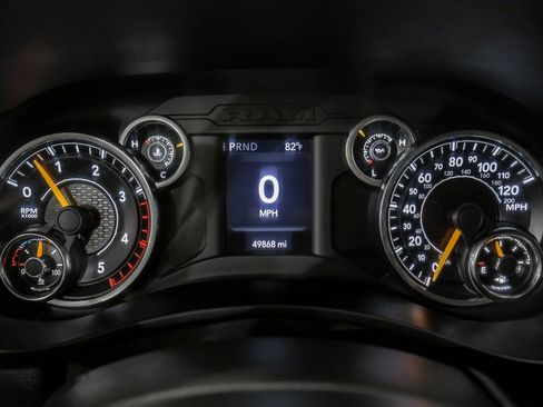 Used 2020 RAM 3500 Tradesman image 19