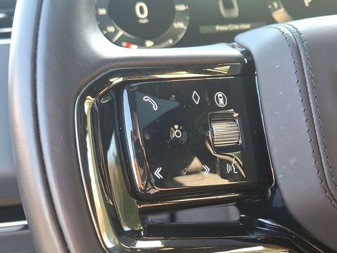 Used 2024 Land Rover Range Rover Sport Dynamic SE image 22