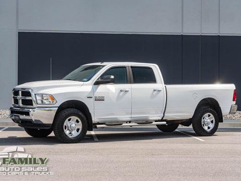 Used 2017 RAM 2500 SLT AWD/4WD image 2