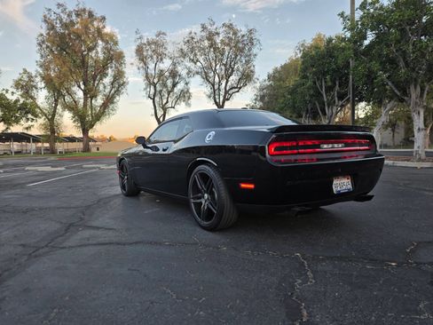 Used 2012 Dodge Challenger R/T Plus RWD image 6