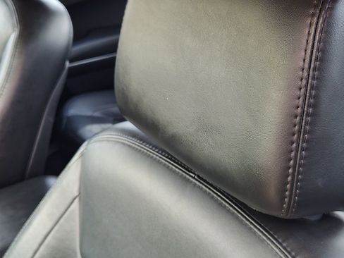 Used 2016 Chrysler 300 Limited image 16