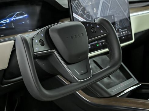 Used 2023 Tesla Model X AWD/4WD image 21
