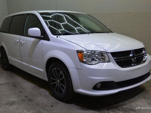 Used 2019 Dodge Grand Caravan GT image 1