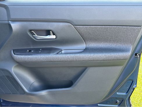 New 2026 Nissan Kicks SV w/ SV Premium Package FWD image 9