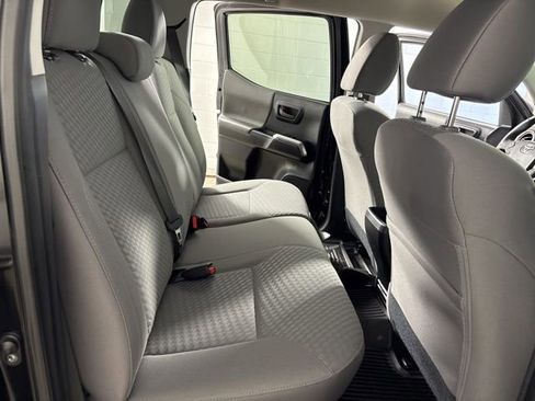 Used 2022 Toyota Tacoma SR5 w/ Technology Package image 20