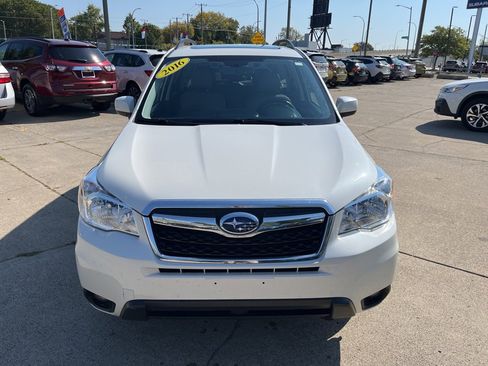 Used 2016 Subaru Forester 2.5i Limited image 2