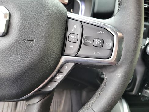 Used 2025 RAM 1500 Big Horn AWD/4WD image 22