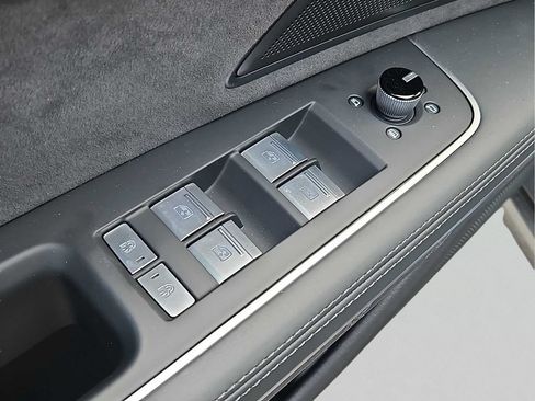 New 2026 Audi A8 L 3.0T AWD/4WD image 6