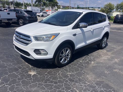 Used 2017 Ford Escape SE AWD/4WD image 5