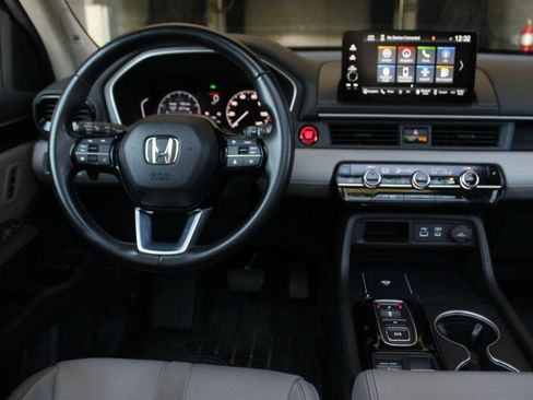 Used 2024 Honda Pilot Touring image 20