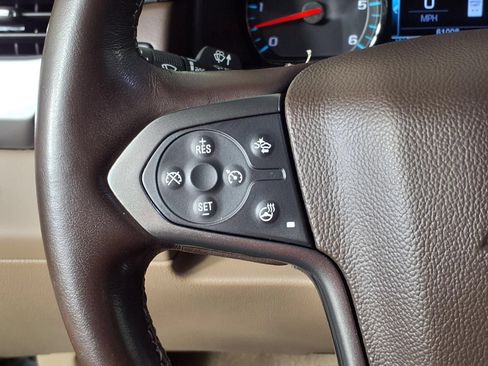 Used 2020 Chevrolet Tahoe LT w/ Luxury Package RWD image 32