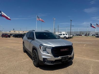 Used 2022 GMC Terrain SLE w/ Driver Convenience Package