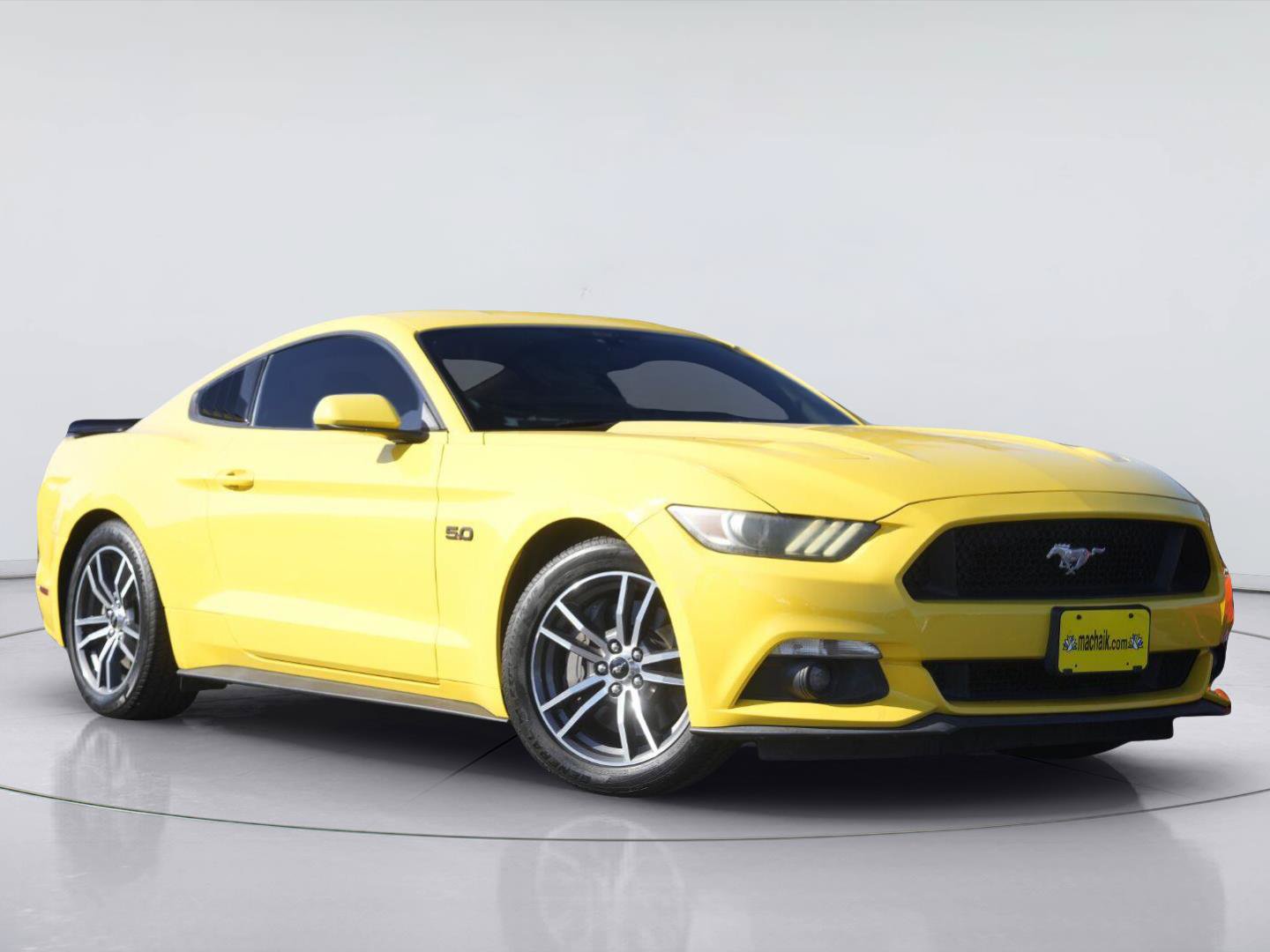 Used 2016 Ford Mustang GT RWD image 2