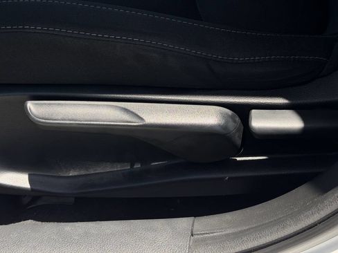 Used 2019 Honda Civic LX image 24